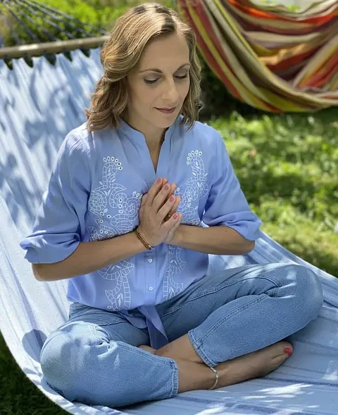 Praticando yoga guia saudavel